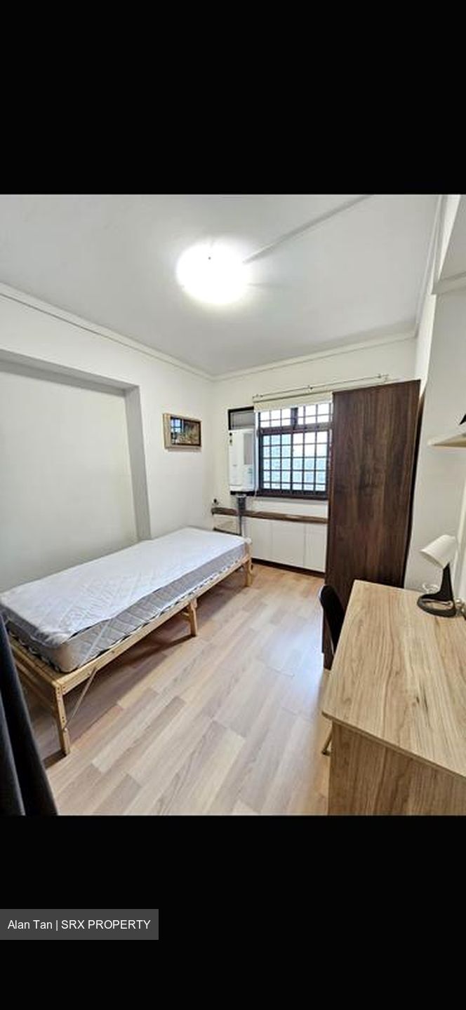 Blk 299 Bukit Batok Street 22 (Bukit Batok), HDB Executive #526609711
